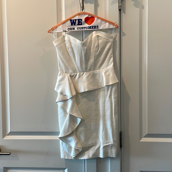 WORN ONCE White Linen Bebe Dress Size 2 - Picture 2 of 11